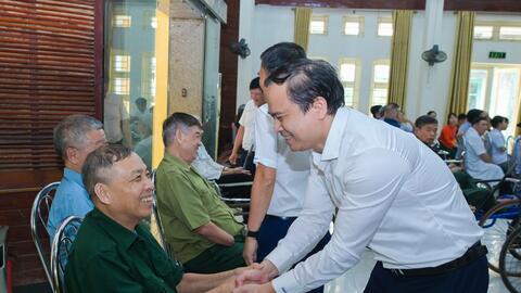 Petrovietnam thăm, tặng quà tri ân các thương binh tại Thuận Thành, Bắc Ninh