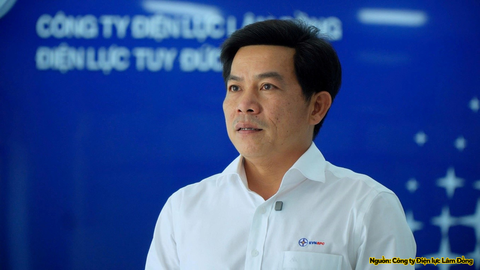 Người giữ ánh sáng nơi cuối trời biên giới