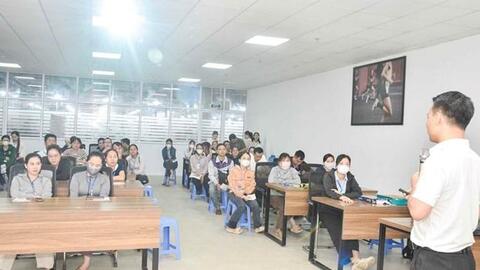 Kết nối việc làm cho gần 200 lao động hưởng trợ cấp thất nghiệp