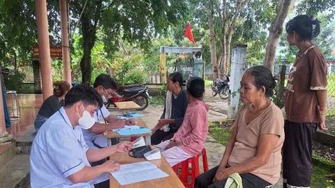 Đề xuất mức phụ cấp 80% cho nhân viên y tế vùng khó khăn