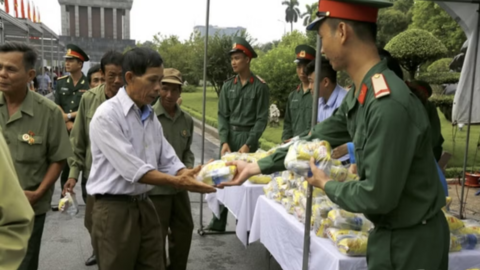 Hà Nội tặng 45.000 suất quà cho du khách thăm Lăng Bác dịp 2/9