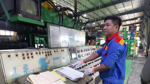 Giảm thuế tiếp sức cho hộ kinh doanh và doanh nghiệp, hỗ trợ mục tiêu tăng trưởng kinh tế