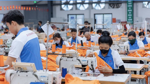 Kinh tế Việt Nam 8 tháng: Nhiều động lực tăng trưởng cùng 'tăng tốc'