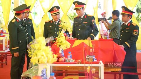 Trang trọng lễ truy điệu, an táng 30 hài cốt liệt sĩ ở Quảng Trị