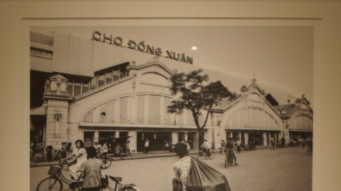 Hà Nội: Dấu ấn thời gian qua ảnh của Andy Soloman