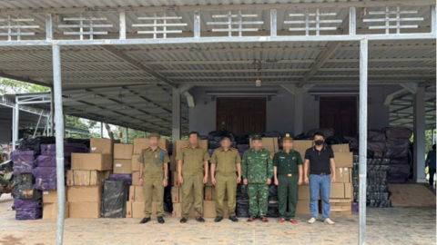 Bắt "bố già đường biên" sau khi đột kích kho hàng chứa 30 tấn pháo