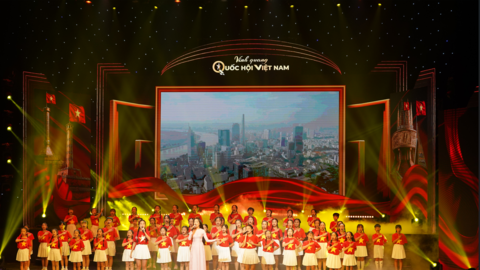 Tổ chức thành công Chương trình nghệ thuật chính luận "Vinh quang Quốc hội Việt Nam"