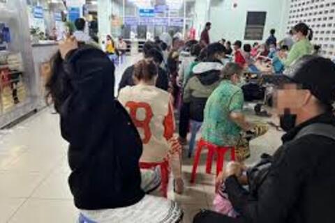 Hết cảnh xếp chỗ nửa đêm, người mắc bệnh mạn tính được cấp thuốc dài hạn