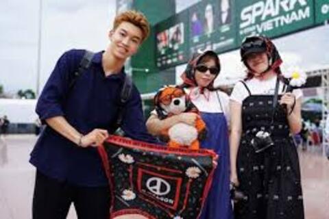 Concert của G-Dragon ở Hà Nội gây sốt, fan đổ xô đặt vé máy bay sớm 4 tháng