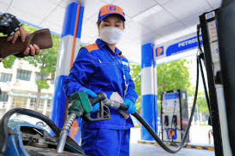 Giá xăng dầu hôm nay 06/08/2025: Tiếp đà suy yếu