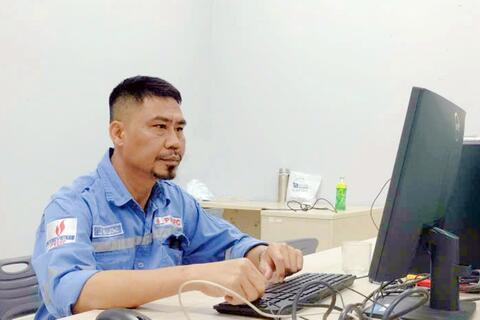 Người cựu binh bền bỉ với những sáng kiến ở Nhà máy Đạm Cà Mau