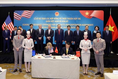 Sun PhuQuoc Airways và Boeing ký hợp đồng mua 40 "siêu máy bay" Boeing 787-9 Dreamliner