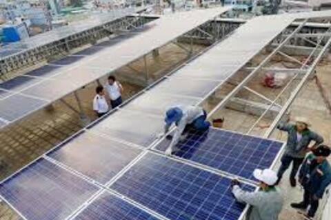 Điện mặt trời mái nhà kết hợp pin lưu trữ - Giải pháp giảm phụ tải đỉnh hệ thống điện Việt Nam