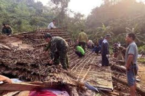 Nhanh chóng hỗ trợ nhân dân Pắc Ngà (Sơn La) khắc phục hậu quả dông lốc