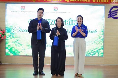 Lan tỏa lối sống xanh từ giảng đường Trường Đại học Điện lực