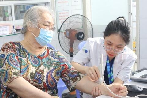 TPHCM khám sức khỏe miễn phí cho người dân trên diện rộng