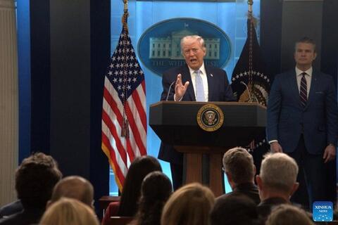 Tổng thống Trump cảnh báo đường ống dẫn dầu Iran có thể phát nổ