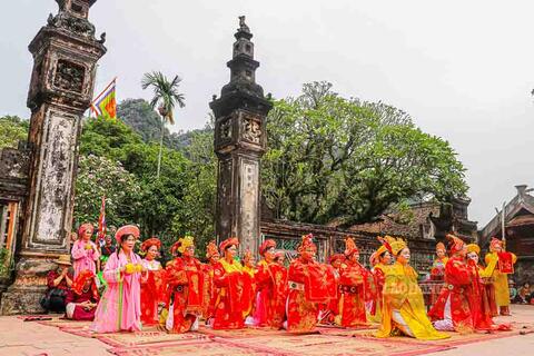 Lễ hội Hoa Lư 2026 rộn ràng sắc màu truyền thống