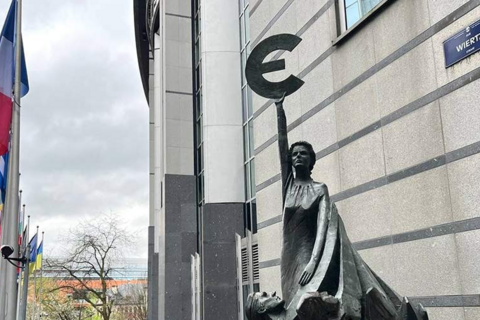 EU trước phép thử kép: Lạm phát và nợ công