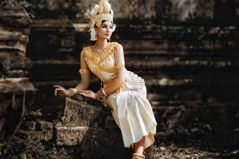 Người Khmer gìn giữ và bảo tồn “hồn xưa” qua từng trang phục truyền thống