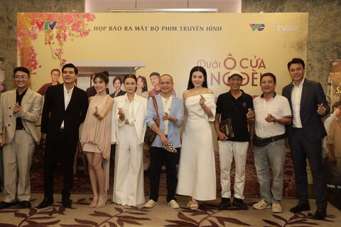 Phim ‘Dưới ô cửa sáng đèn’ gợi ký ức Hà Nội qua những khu tập thể cũ