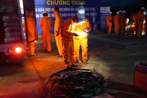 Công ty Điện lực Nghệ An dốc toàn lực giảm tổn thất điện năng hạ thế
