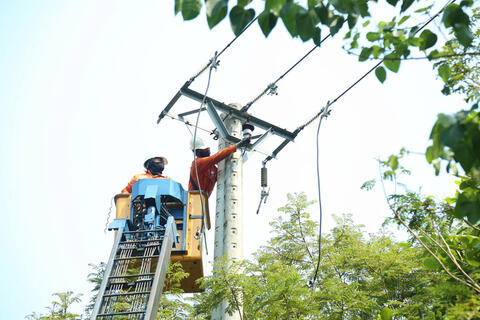 Công suất cực đại đạt 4.956 MW, tiêu thụ điện miền Trung lập đỉnh mới