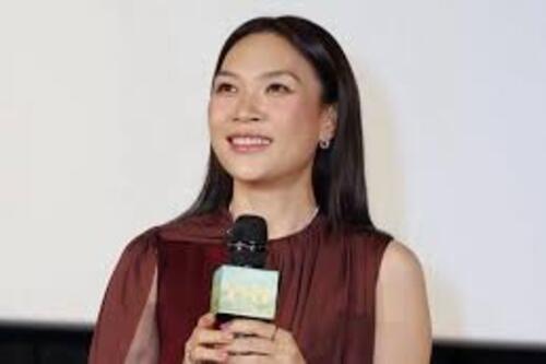 Mỹ Tâm gây chú ý khi diện trang phục hơn 1,5 tỉ đồng