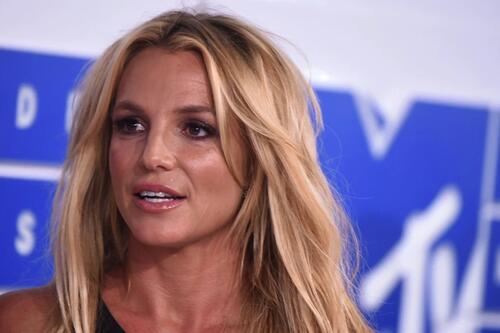 Britney Spears bị bắt vì nghi lái xe khi say rượu