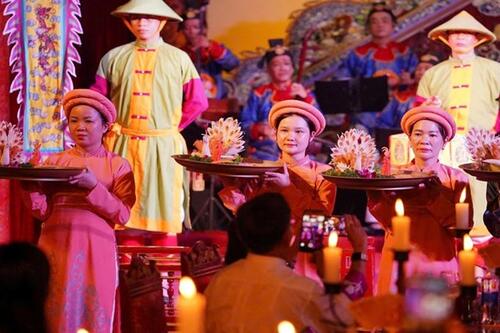 Huế đánh thức di sản đêm để giữ chân du khách
