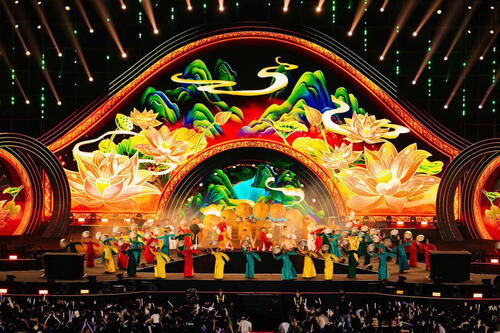 “Đột nhập” hậu trường những sân khấu concert mãn nhãn của Zion Visuals