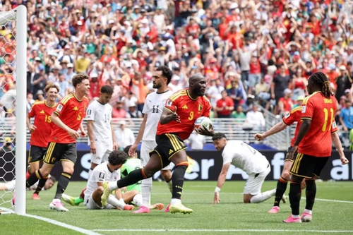 Lão tướng Lukaku 'giải cứu' Bỉ khỏi thất bại trước Ai Cập