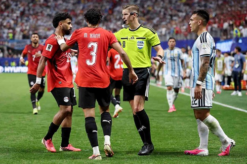Trọng tài nghiêm khắc nhưng đã đúng khi từ chối bàn thắng của Ai Cập trước Argentina