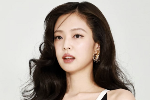 Jennie (Blackpink) có động thái cứng rắn liên quan đến video sự cố trang phục