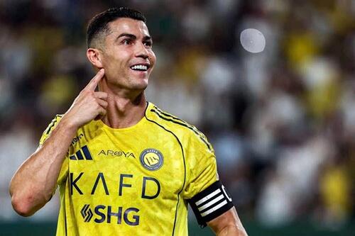 Ronaldo tiếp tục phá kỉ lục, Al-Nassr toàn thắng sau 4 vòng