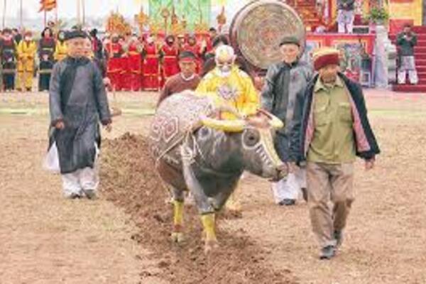 Bảo tồn và phát huy không gian lễ hội Tịch điền - Đọi Sơn