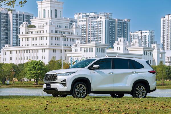 Dòng xe Hybrid hứa hẹn bứt phá doanh số trong năm 2026