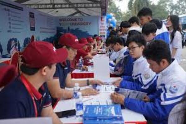 Tuyển sinh Đại học 2026: Nhiều chính sách học bổng thu hút thí sinh