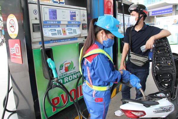 Tìm lời giải bền vững cho thị trường xăng dầu