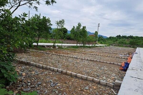 Giá đất nền giảm nhưng khó bán