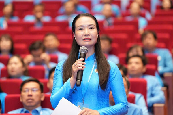 Thủ tướng: Chuyển tư duy từ 'sở hữu nhà' sang bảo đảm 'quyền có nhà ở' cho công nhân