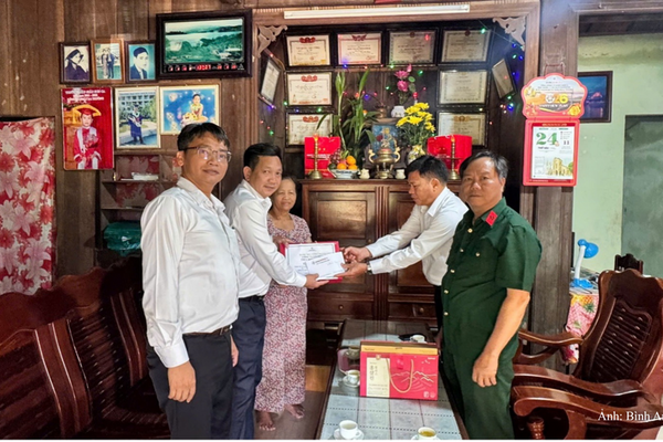 Công ty CP Thủy điện A Vương tri ân các Mẹ Việt Nam Anh hùng