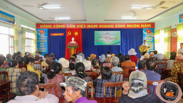 Petrovietnam góp phần chăm lo cho hàng trăm hộ dân tại vùng dự án nhà máy điện hạt nhân