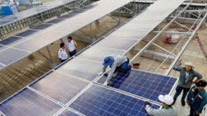 Điện mặt trời mái nhà kết hợp pin lưu trữ - Giải pháp giảm phụ tải đỉnh hệ thống điện Việt Nam