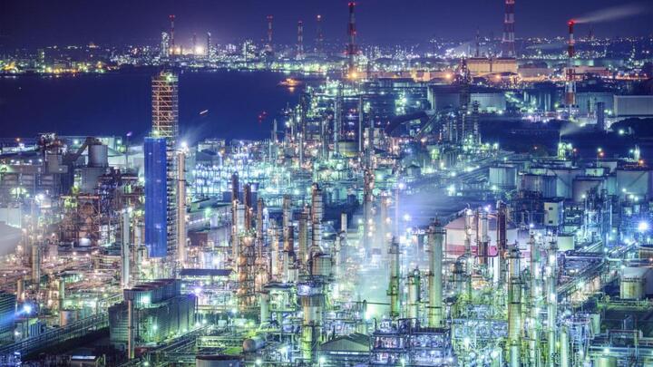 Hàng loạt quốc gia buộc giảm công suất lọc dầu