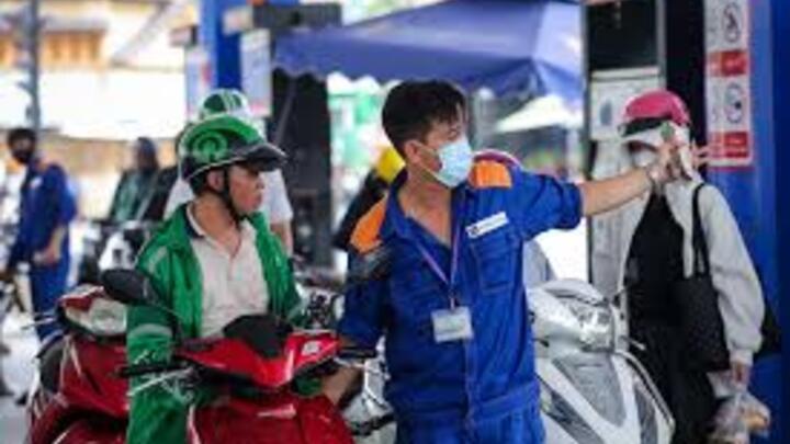 Giá xăng dầu hôm nay 19/3/2026: Tiếp tục tăng mạnh