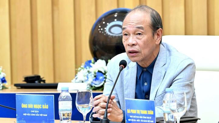 Đề xuất kéo dài thuế nhập khẩu xăng dầu 0% và bãi bỏ thuế kho ngoại quan cho các nhà thầu