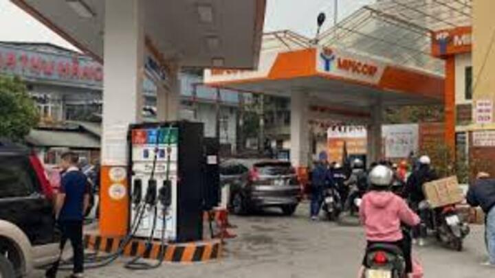 Giá xăng dầu hôm nay 26/3/2026: Giá dầu Brent giảm còn 100 USD/thùng