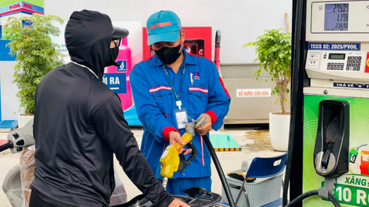 Người dân Hà Nội dần thích nghi với xăng sinh học E10