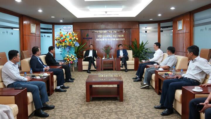 Petrovietnam chúc mừng VPI nhân Ngày Khoa học, Công nghệ và Đổi mới sáng tạo 18/5